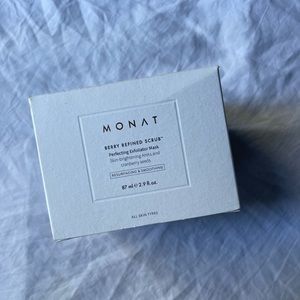 Monat Berry Refined Face Scrub